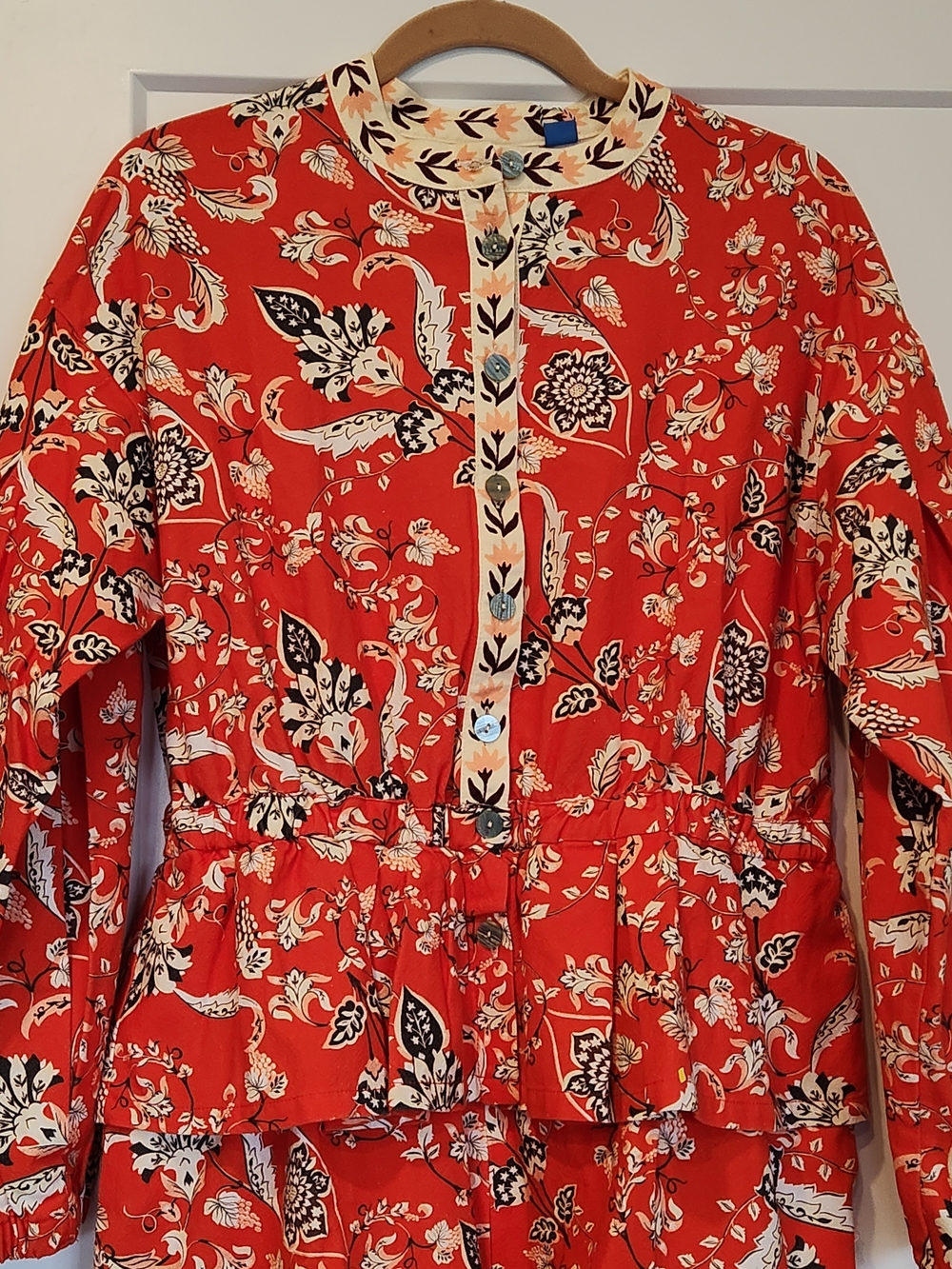 NWT Farm Rio Large Floral Button Front Cotton Ruffle Waist Puff Sleeve Romper - Picture 4 of 8